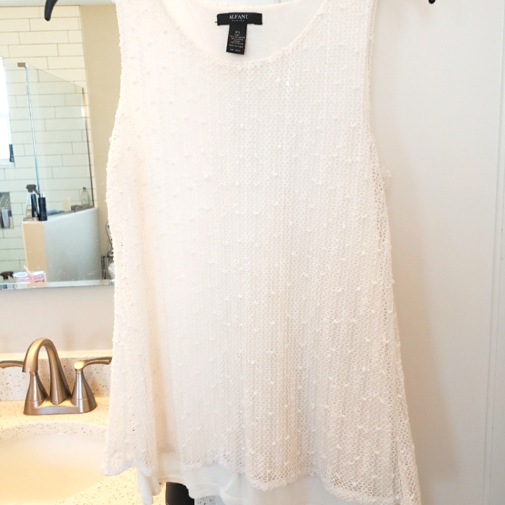 White sleeveless top with tiny sequins PS